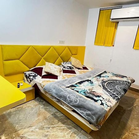 Sunset Backpackers Hostel Orchha Bagian luar foto