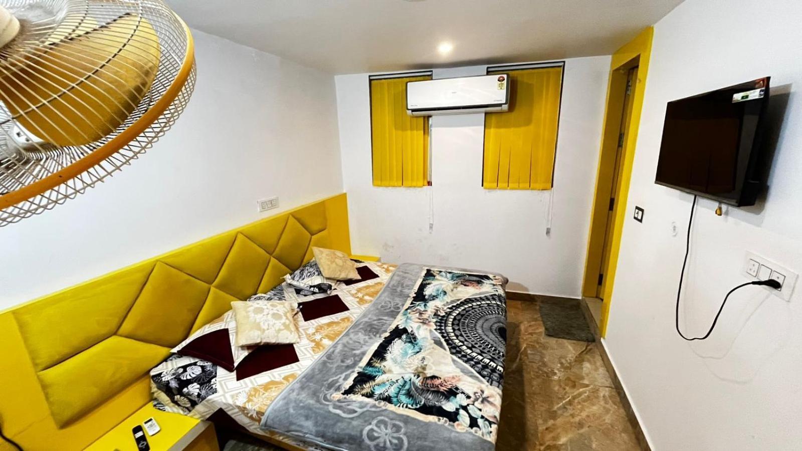 Sunset Backpackers Hostel Orchha Bagian luar foto