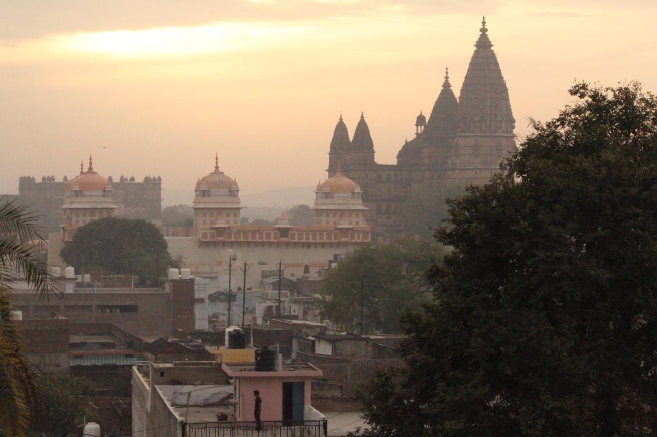 Sunset Backpackers Hostel Orchha Bagian luar foto