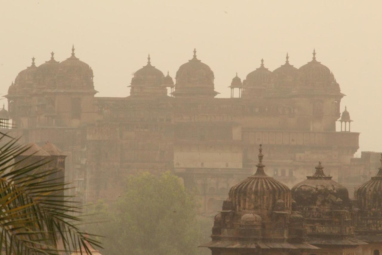 Sunset Backpackers Hostel Orchha Bagian luar foto